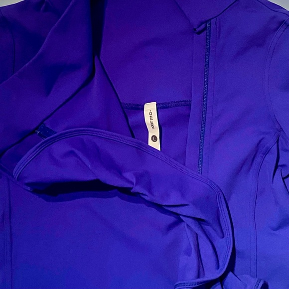 Karma Athletics Jacket. It looks fabulous on and is so flattering. - Picture 11 of 15